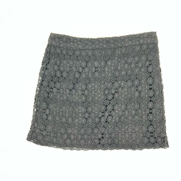 H&M Pencil Skirt Black Eyelet Lace Lined  Size 8 Straight Short Skirt, Zip Cute - Picture 1 of 5